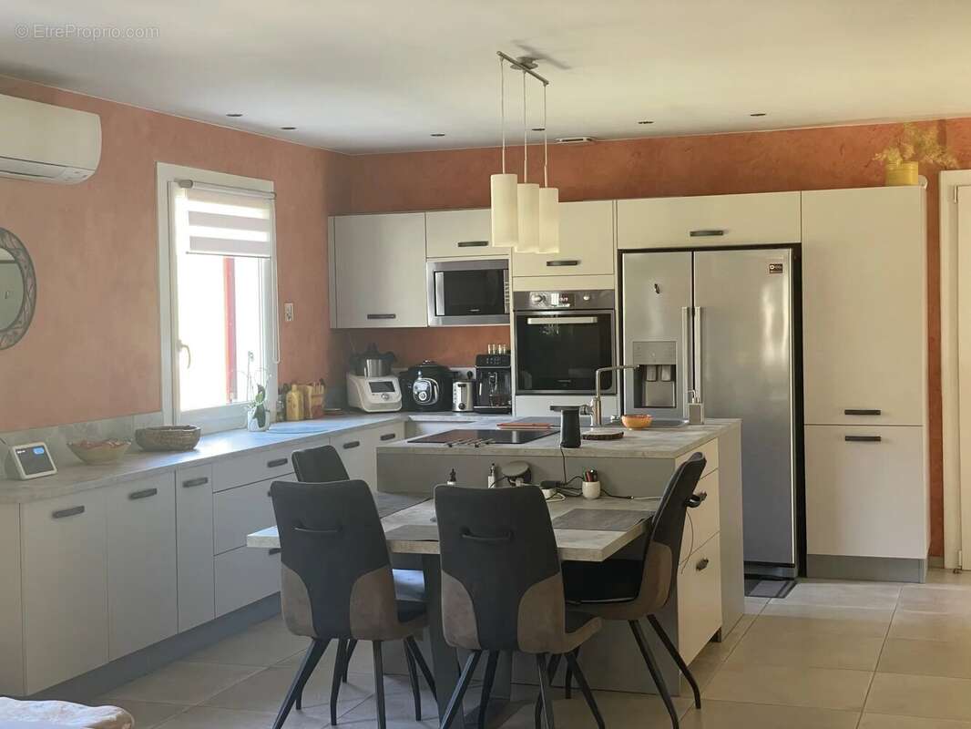 Maison à FIGANIERES