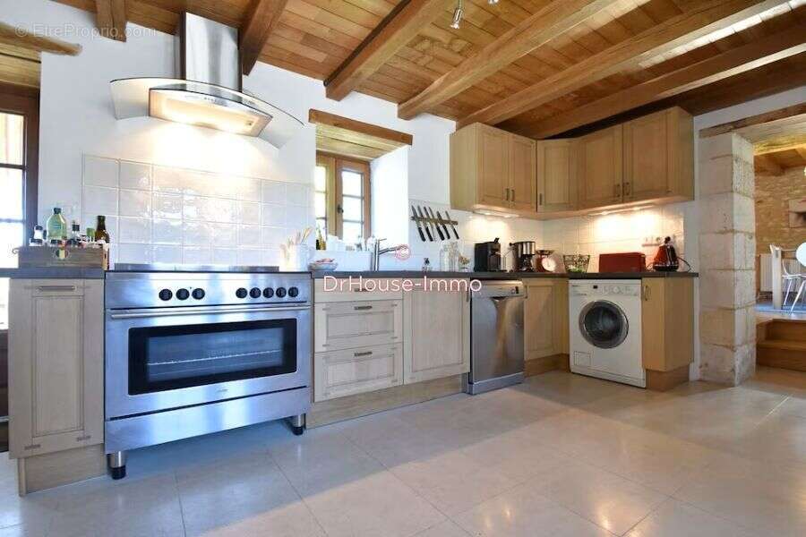 Maison 135 m² à Verteillac  - photo 8