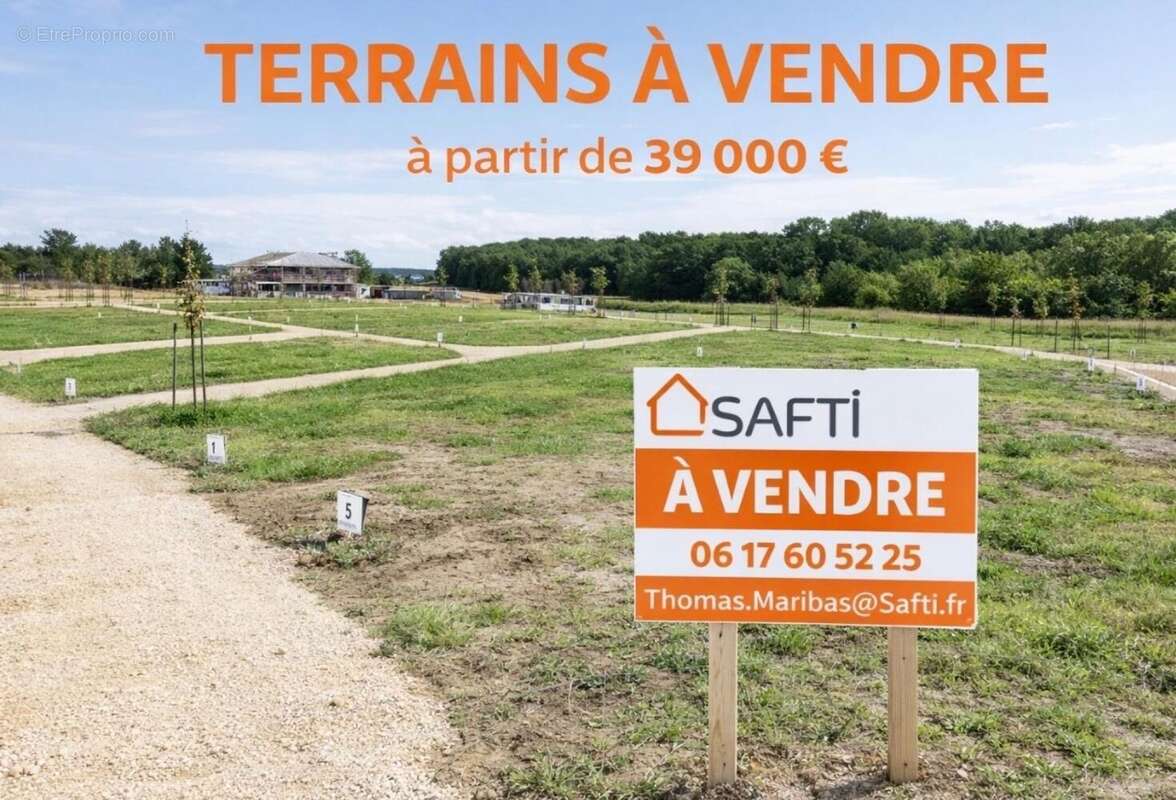 Photo 2 - Terrain à SAINT-REMY-EN-ROLLAT