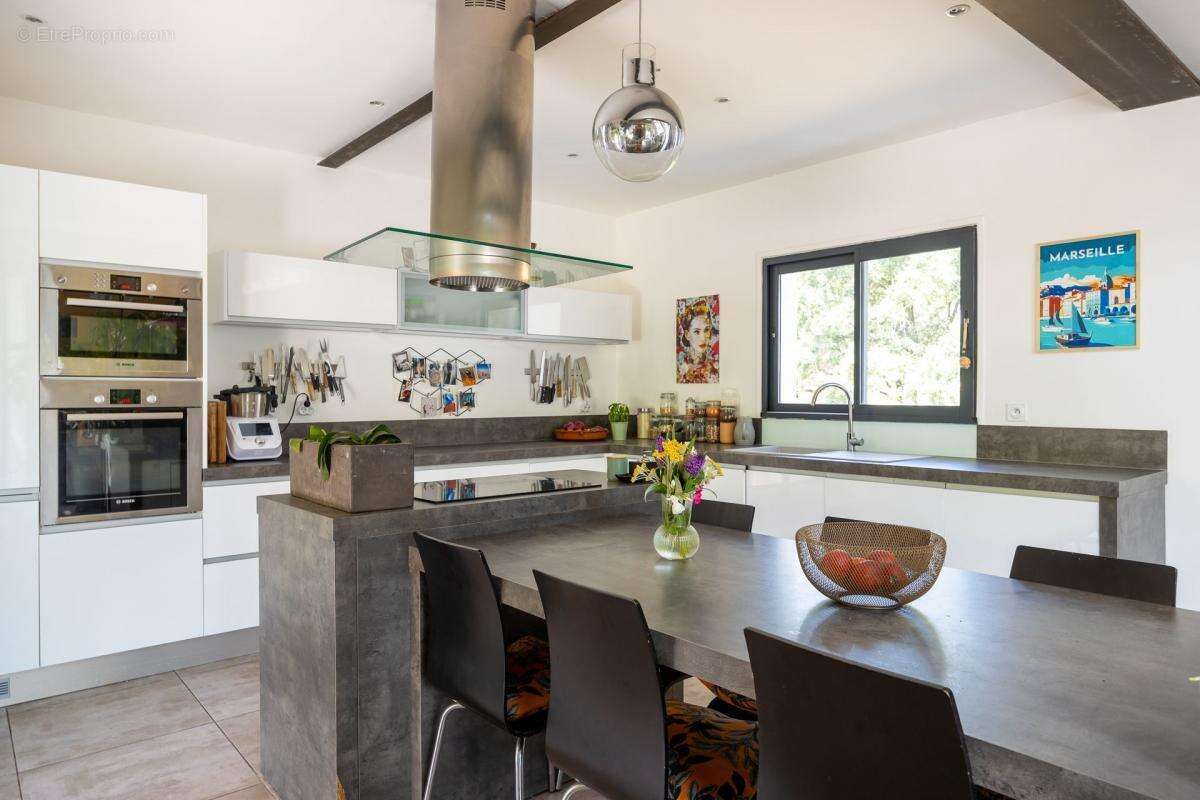 Maison à ROQUEFORT-LA-BEDOULE