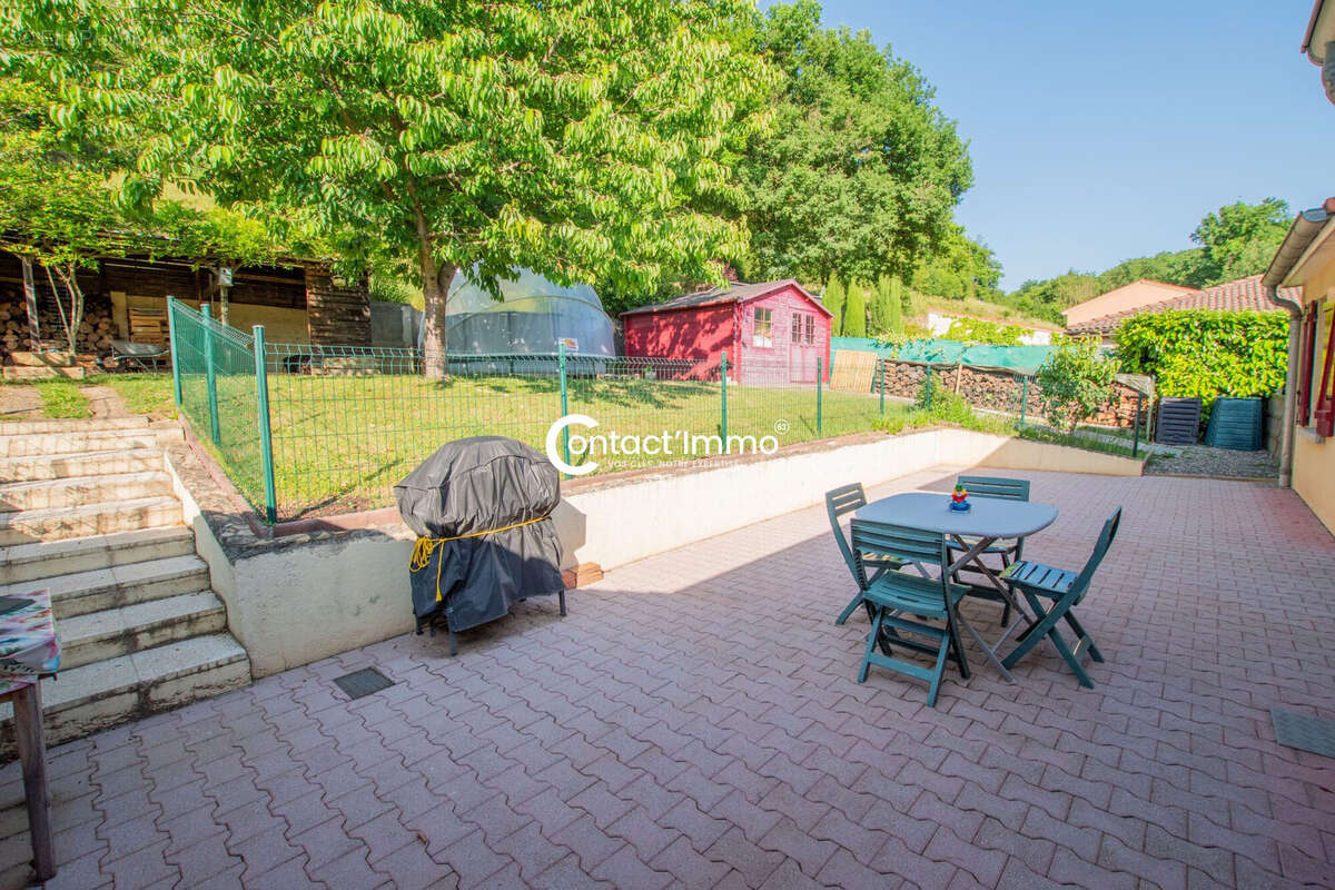 Maison à VIC-LE-COMTE