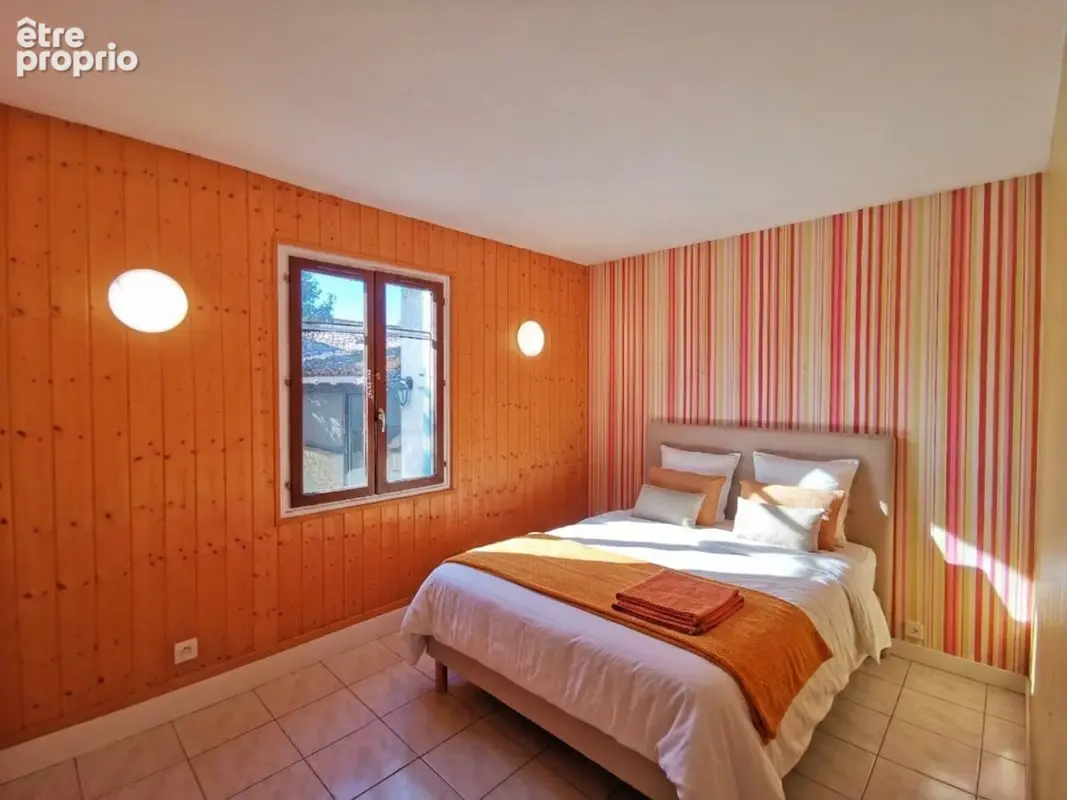 MIRAMAS - Maison T4 de plain-pied 93 m² avec piscine, dépendance et fort potentiel dans un quartier très recherché - photo 9