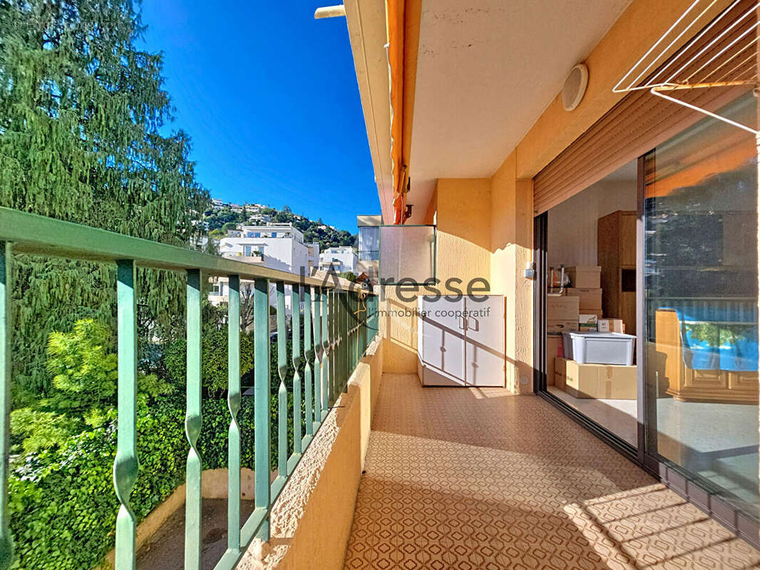 Beau T2 TRAVERSANT avec Cave et Garage ! - photo 2