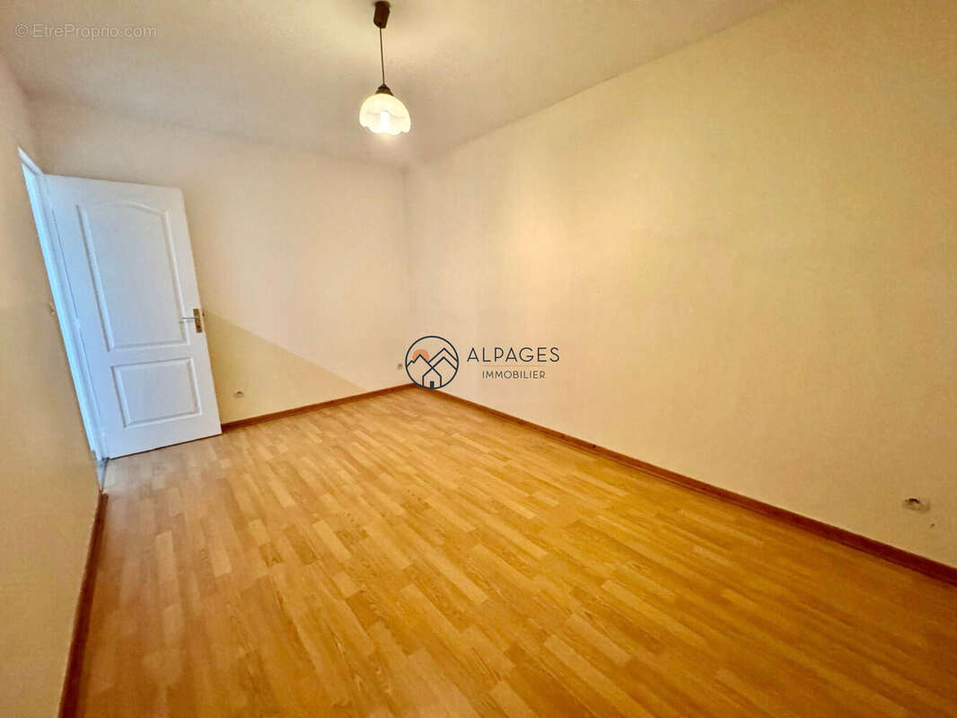 Maison 196 m² à Crots  - photo 6