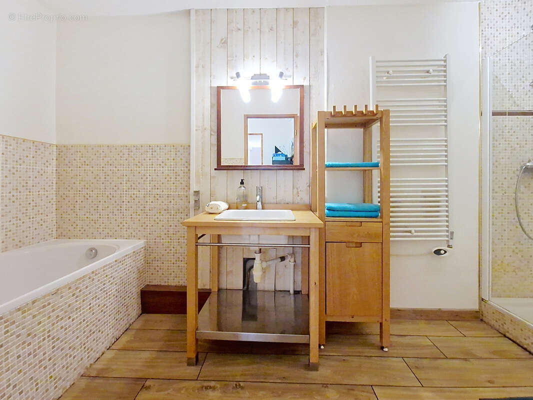 Appartement à GIERES