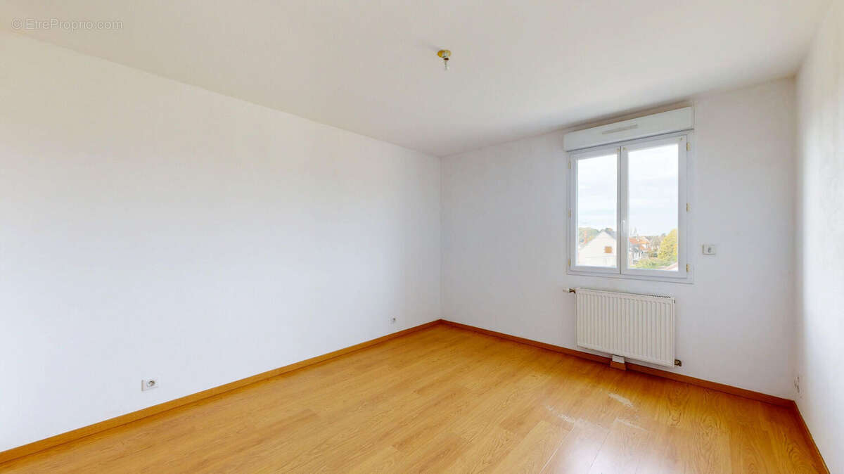 Appartement à YZEURE