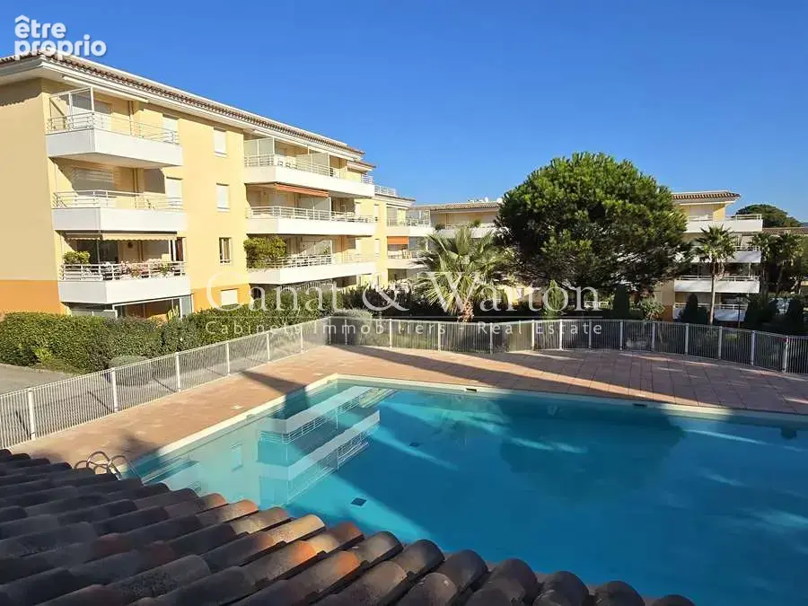 Proche du centre:  résidence standing avec piscine à cavalaire, t 2 avec une belle terrasse - photo 2