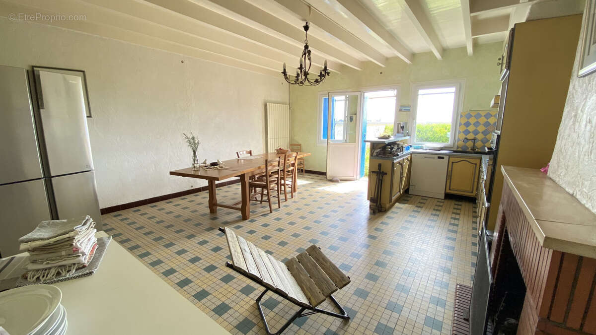 Maison à SAINT-FORT-SUR-GIRONDE