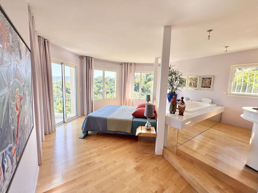 Maison à PEYMEINADE