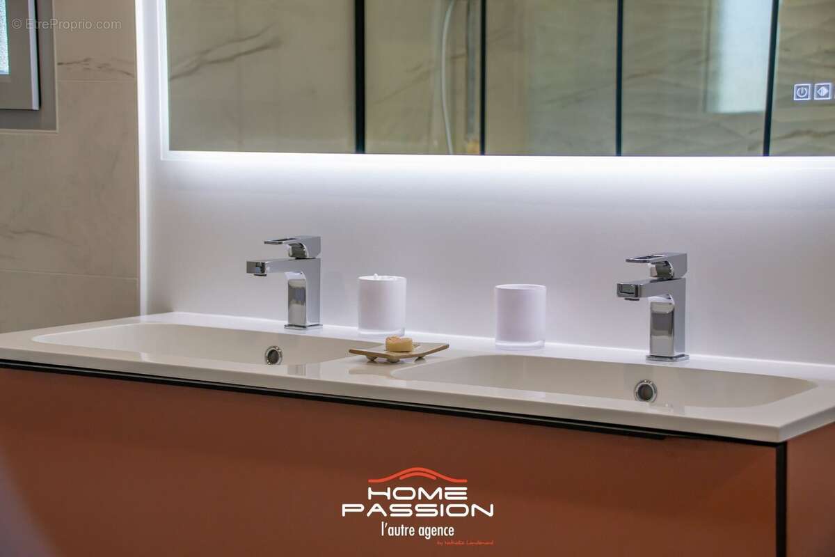 Maison à LES MATHES