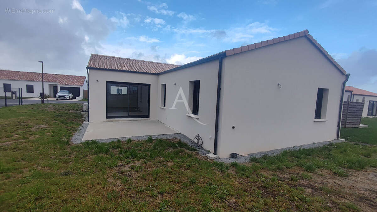 Maison à LA GENETOUZE