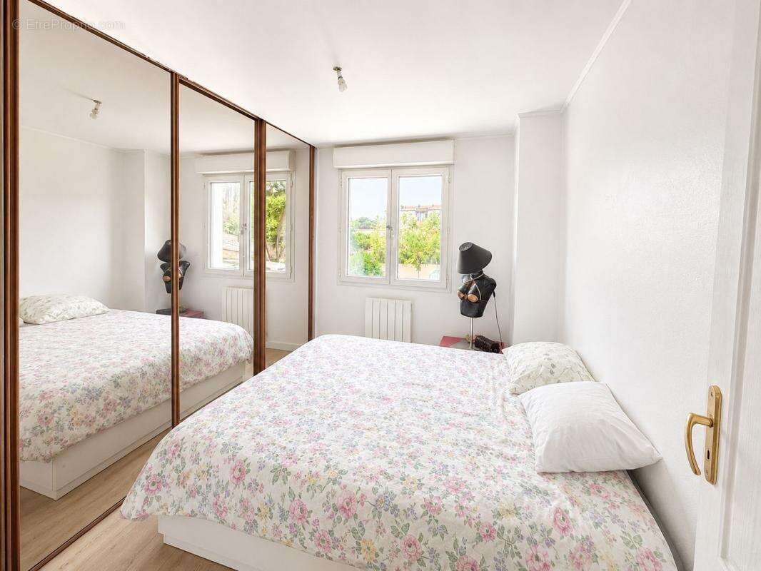 Balaguier appartement t4 avec balcon cave parking collectif - photo 2