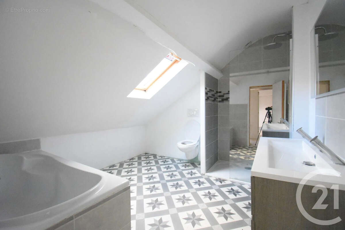 Maison à BELLERIVE-SUR-ALLIER