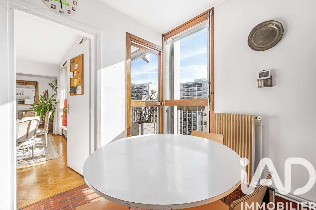 Photo 8 - Appartement à PARIS-15E
