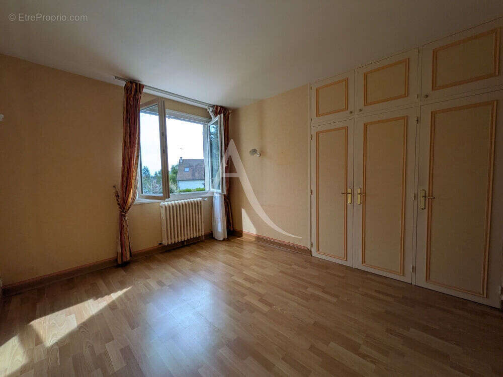 Maison à CHOUZY-SUR-CISSE