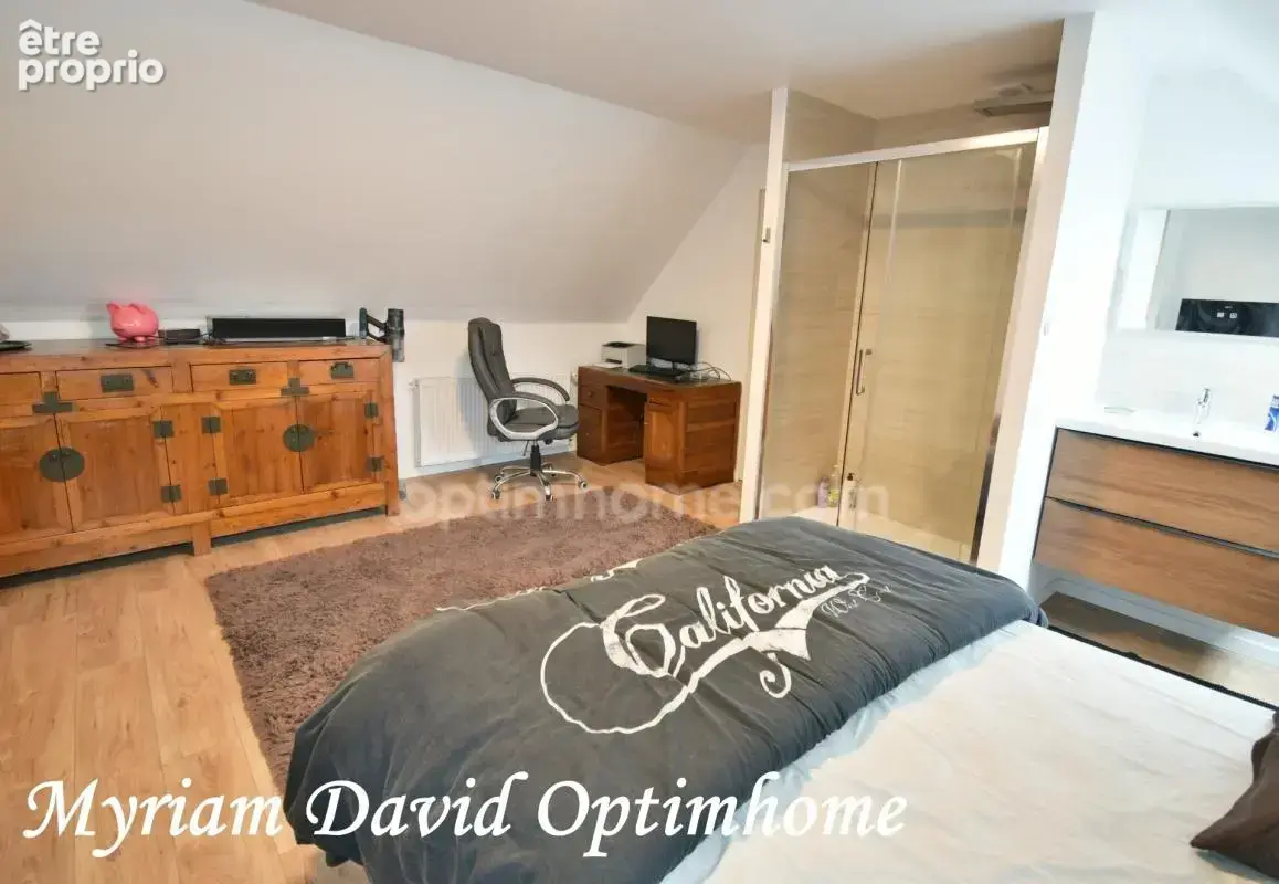 Maison entièrement rénovée 110 m² – 4 chambres – DPE C – Terrain 1 340 m² – Proche bourg de Plouray - photo 12