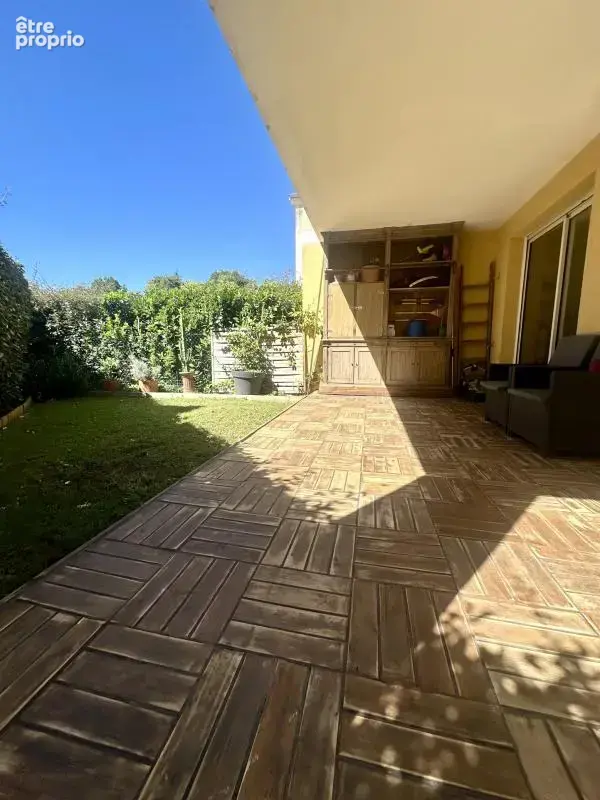 T4 rez de jardin + double box dans residence fermee - photo 8