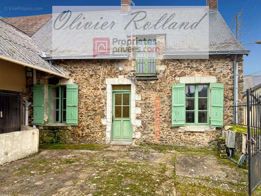 Maison à BEAULIEU-SUR-LAYON