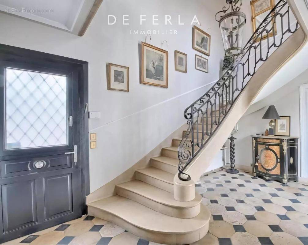 Maison à SAINT-MAUR-DES-FOSSES