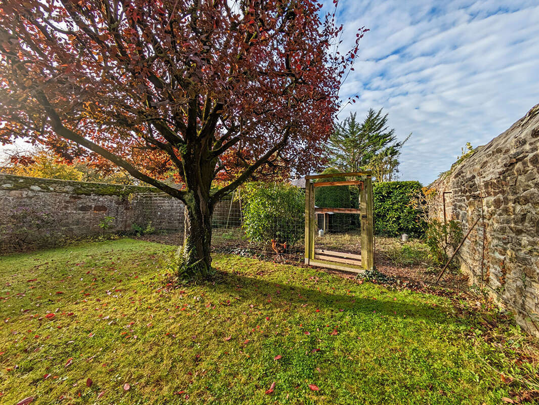 Maison à DOL-DE-BRETAGNE