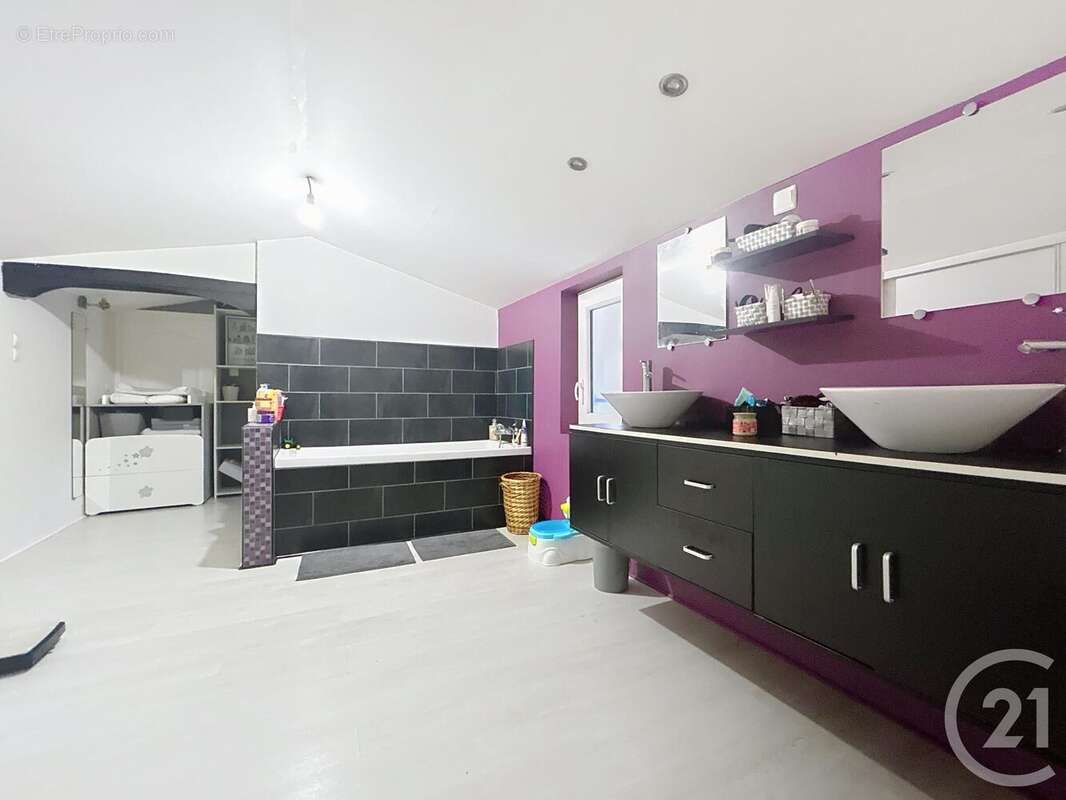 Maison à SAINT-AMAND-SUR-FION