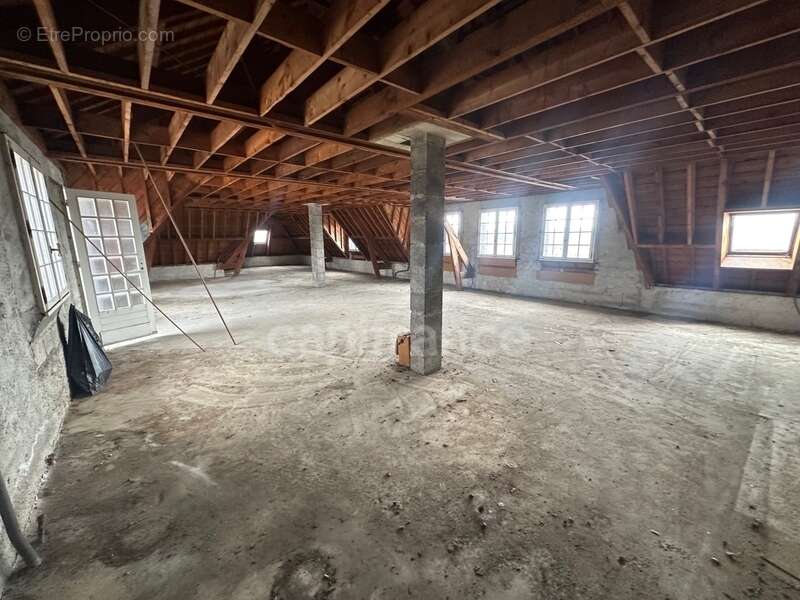 Appartement à CARHAIX-PLOUGUER