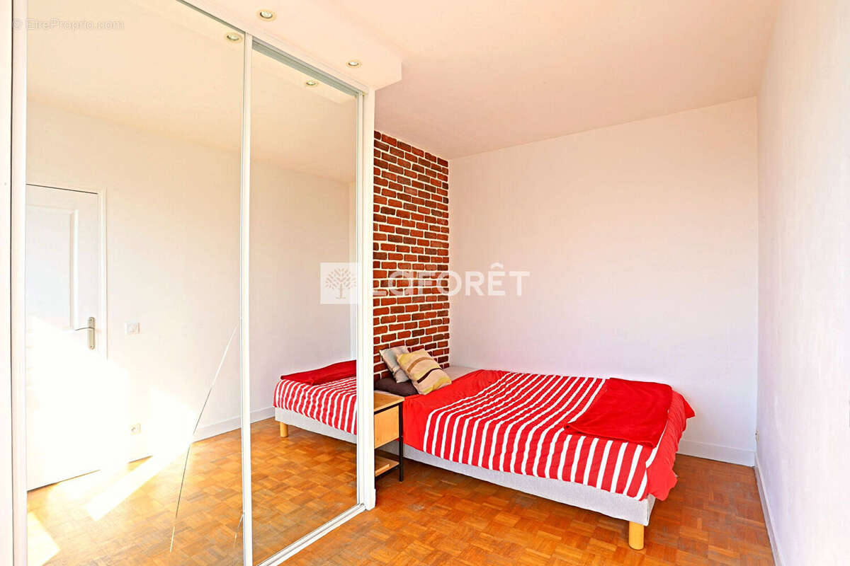 Appartement à PARIS-14E