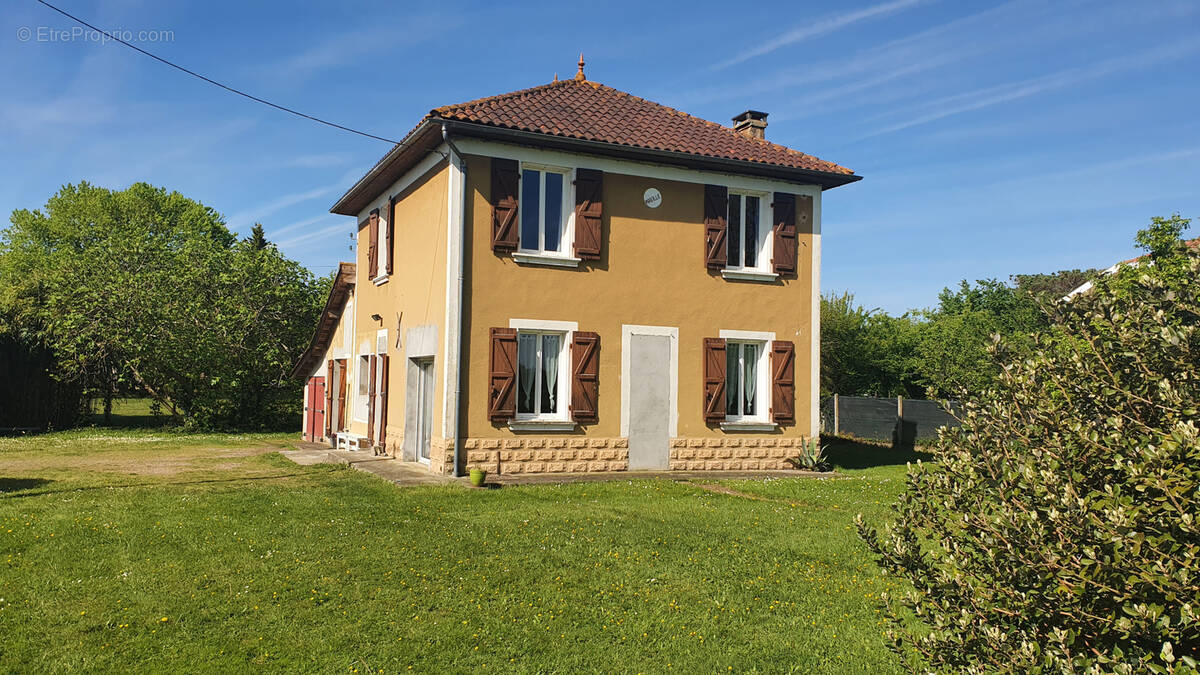 Maison à HAGETMAU