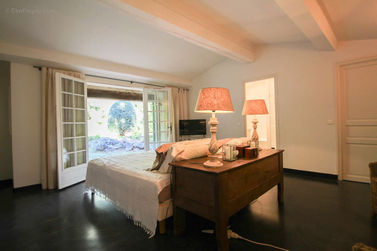 Maison à TOURRETTES-SUR-LOUP