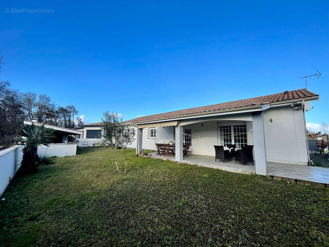 Maison à VILLENAVE-D&#039;ORNON