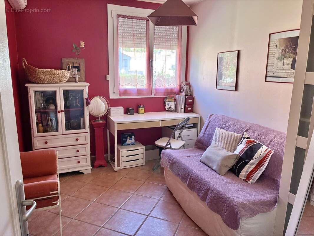 Appartement à VENELLES