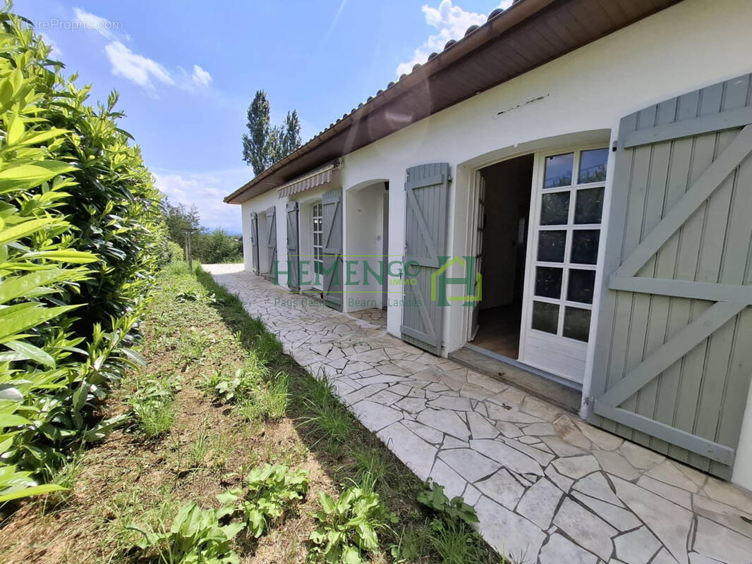 Maison à ATHOS-ASPIS