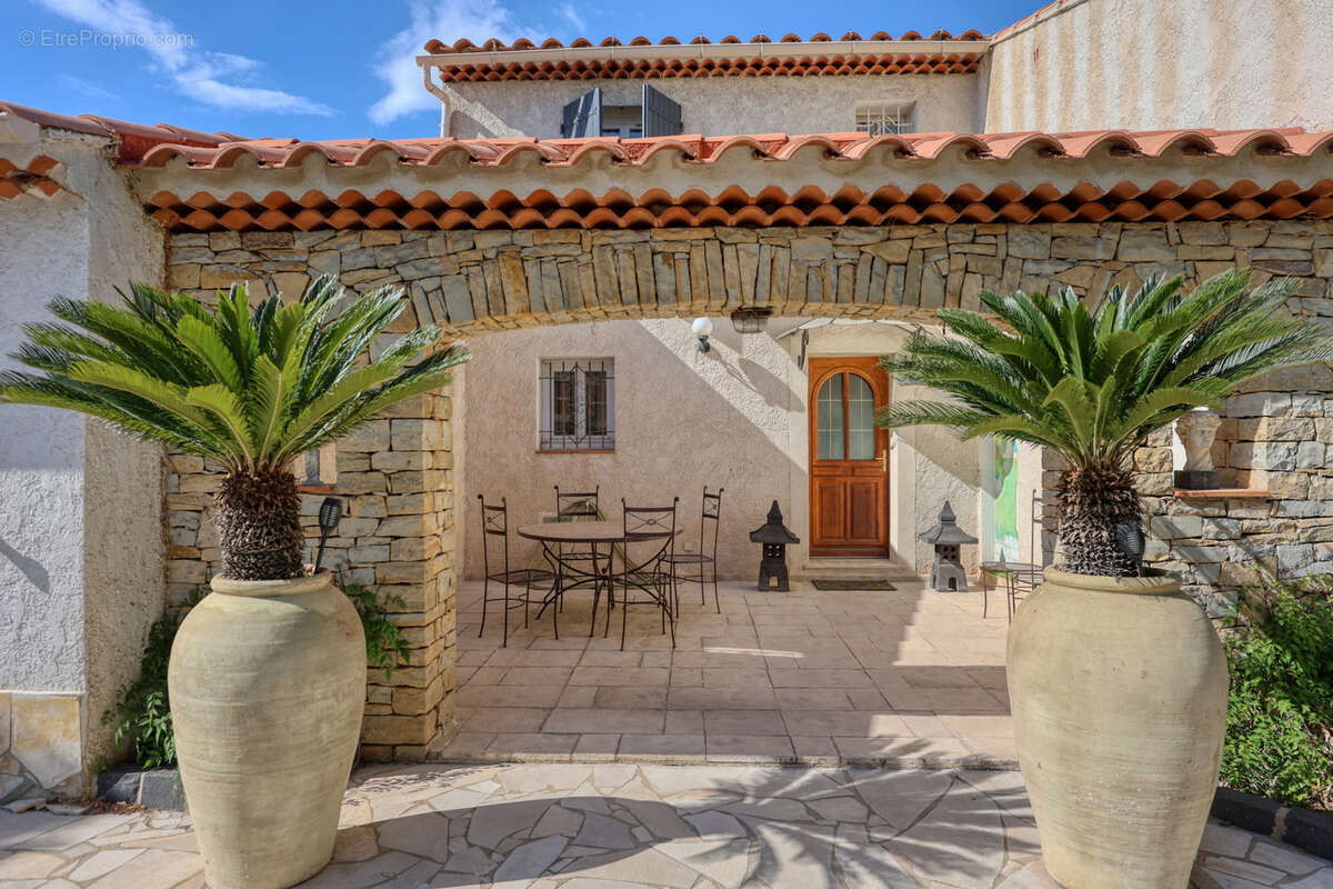 Maison à LA VALETTE-DU-VAR