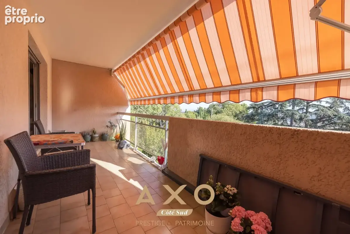 Aix-en-provence  quartier brunet  appartement t3 traversant de 72 m²  terrasse  vue panoramique  garage  stationnement  4 - photo 6