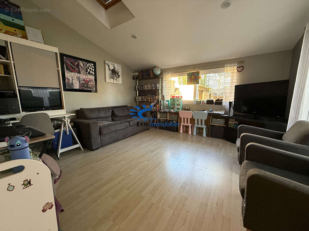 Maison à SAINT-ROGATIEN