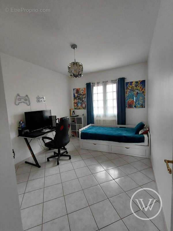 Maison à MEYZIEU