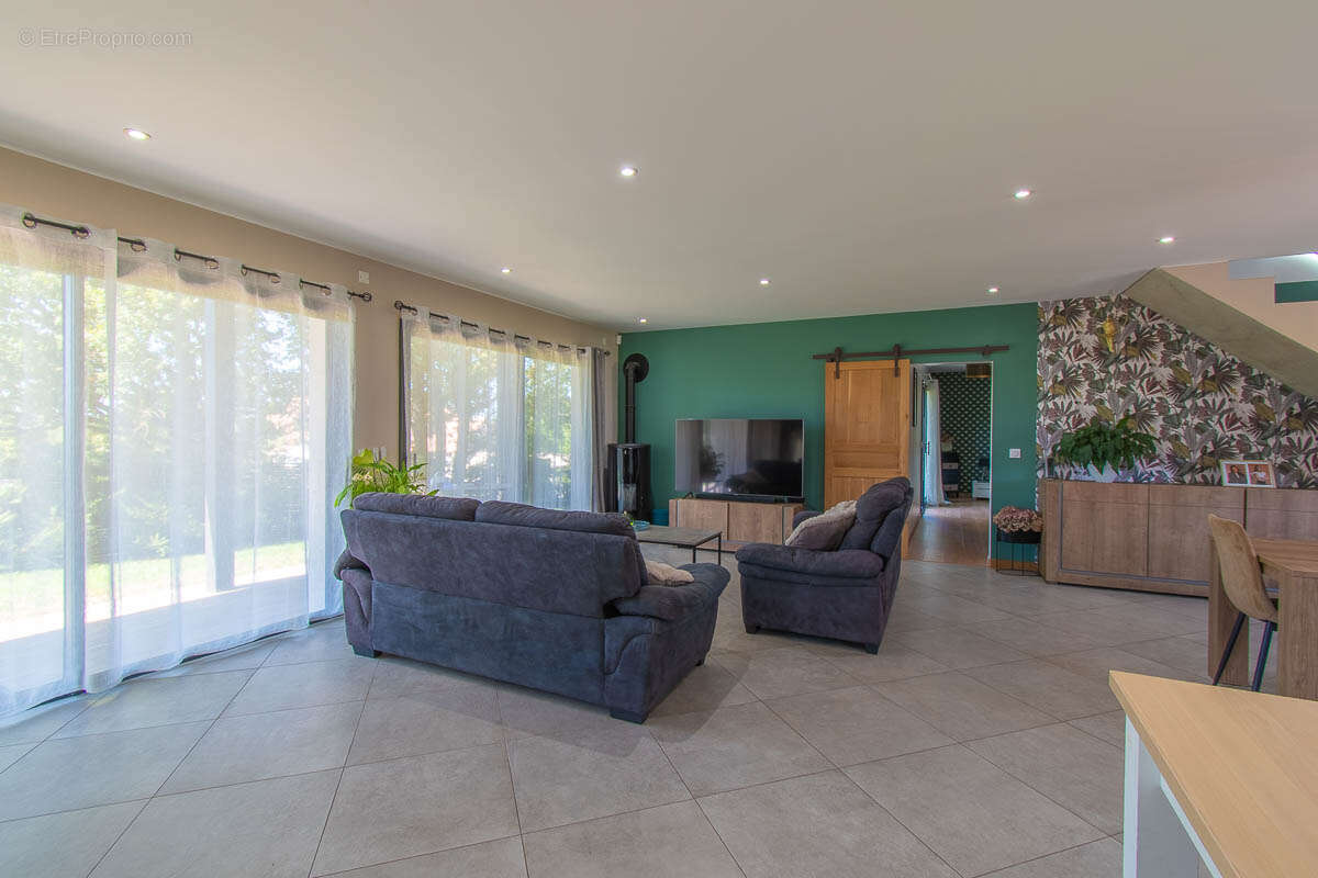 Maison à MERY-SUR-CHER