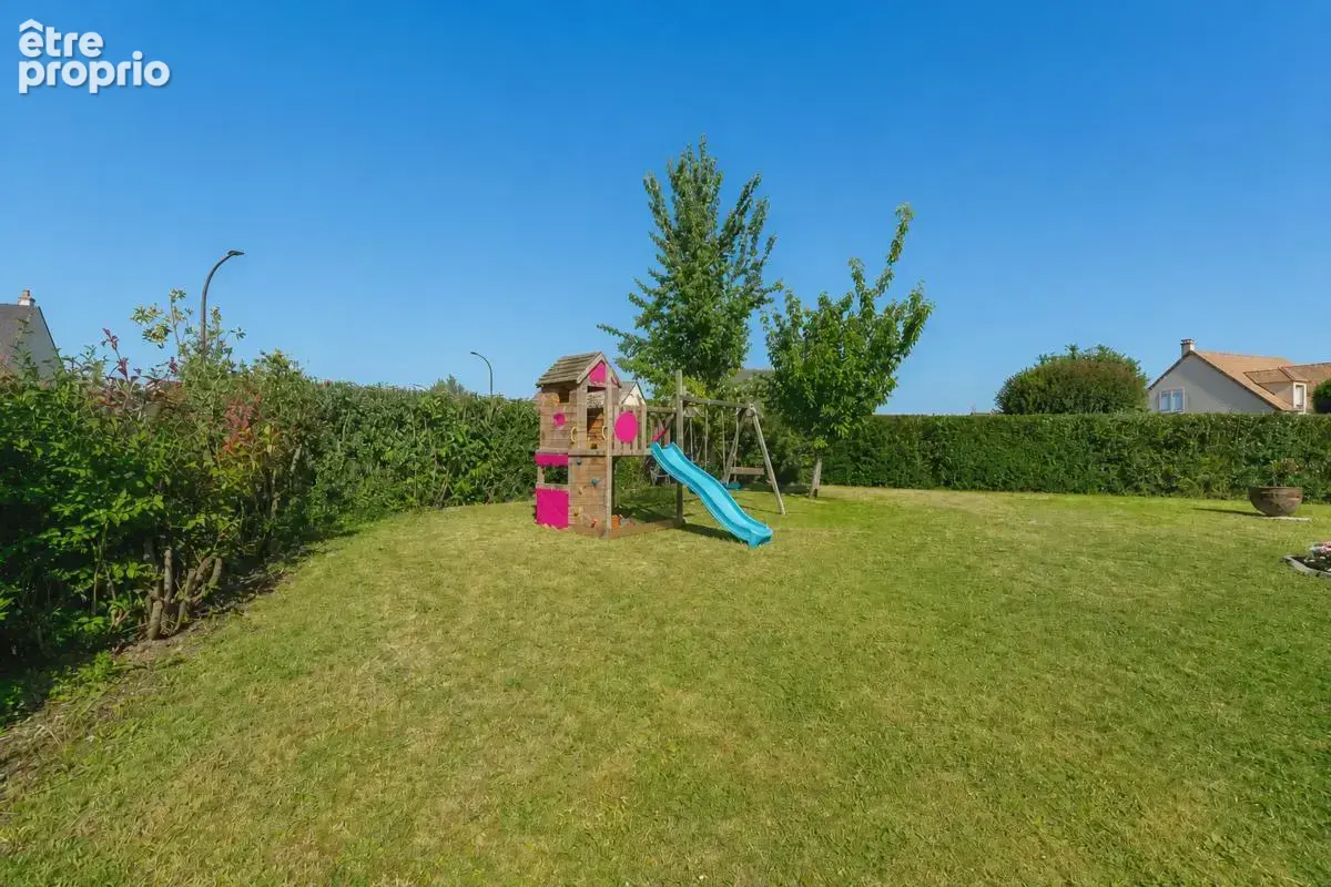 Maison familiale 7 pièces – 5 chambres – 134 m² – terrain de 688 m² – lagny-le-sec - photo 11