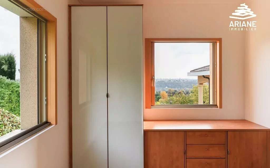 Maison à SAINT-CYR-AU-MONT-D&#039;OR