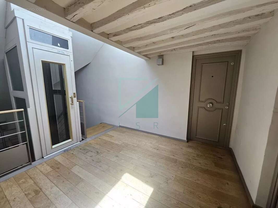 Appartement à PARIS-2E