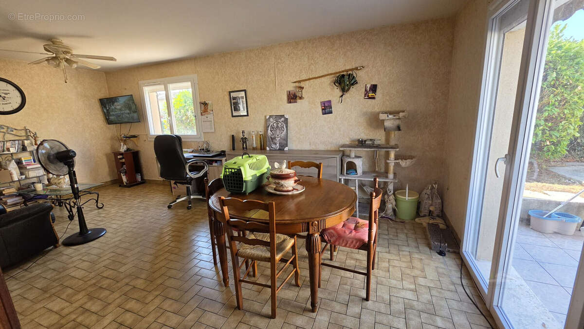 Maison 79 m² à Charvieu-Chavagneux  - photo 8