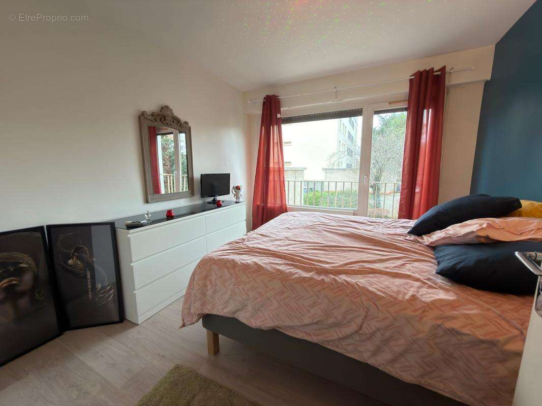 Appartement à SAINT-MAUR-DES-FOSSES