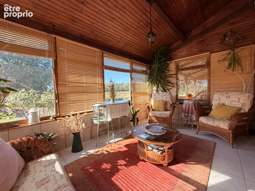 Belle propriété de caractère de 5 chambres dans un environnement paisible - photo 5