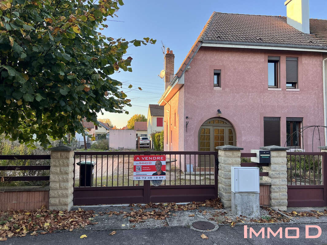 Maison à THAON-LES-VOSGES