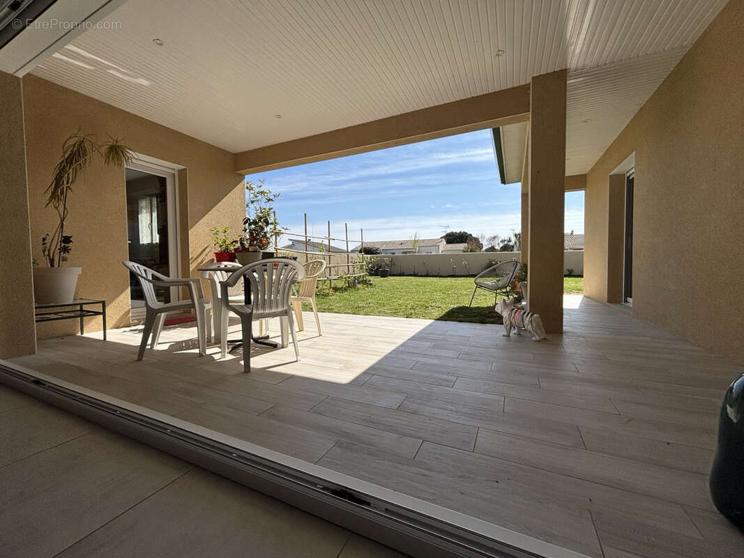 Maison à PORT-DES-BARQUES