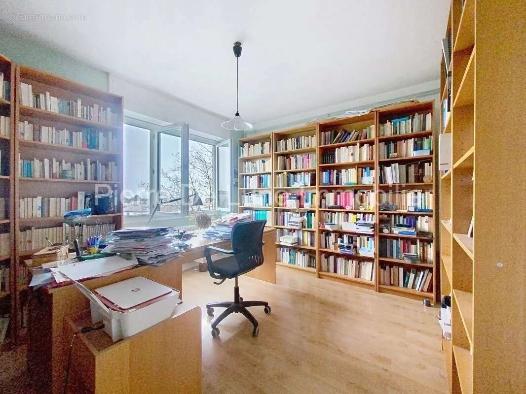 Appartement avec garage et caves - Vues exceptionnelles - 7ème étage - photo 10