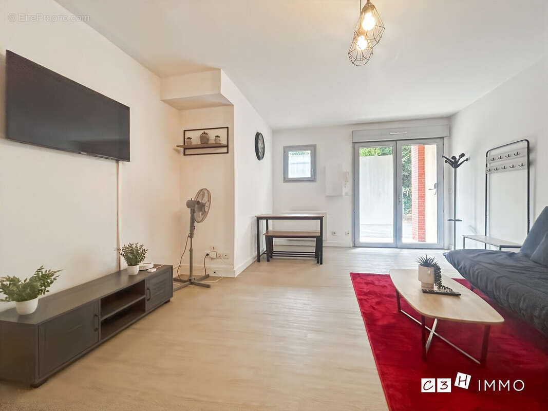 Appartement à LACROIX-FALGARDE