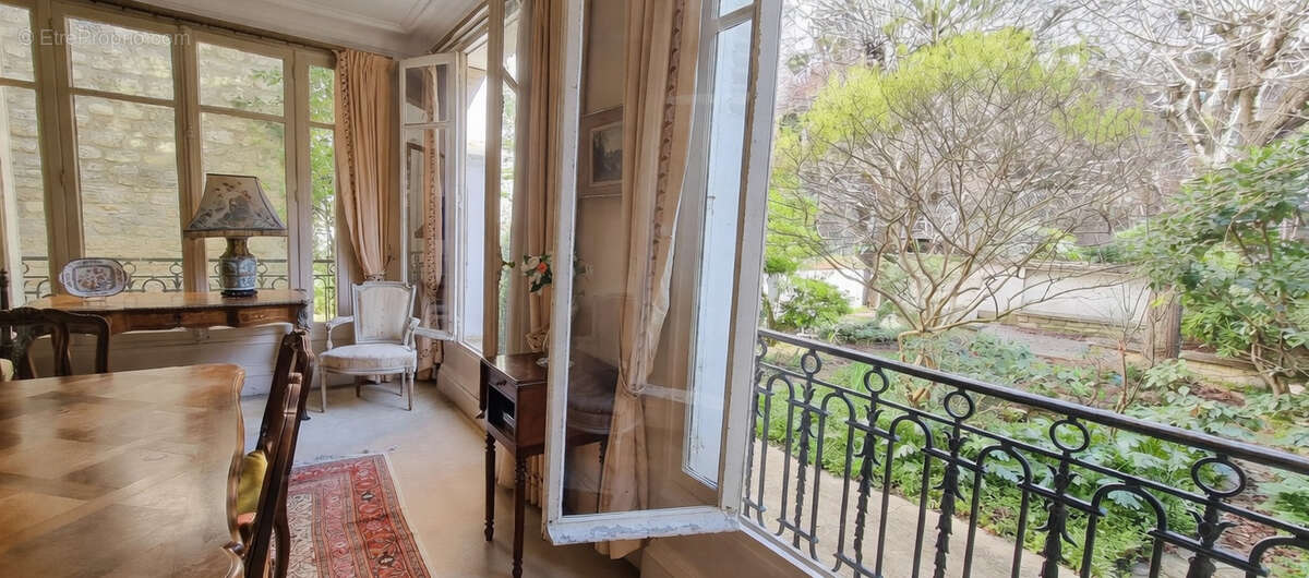 Maison à PARIS-15E