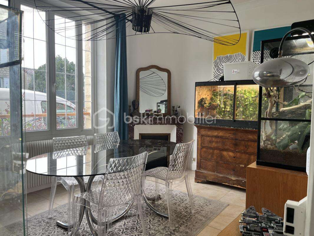Maison  - 73 m² - 5 pièces - photo 6