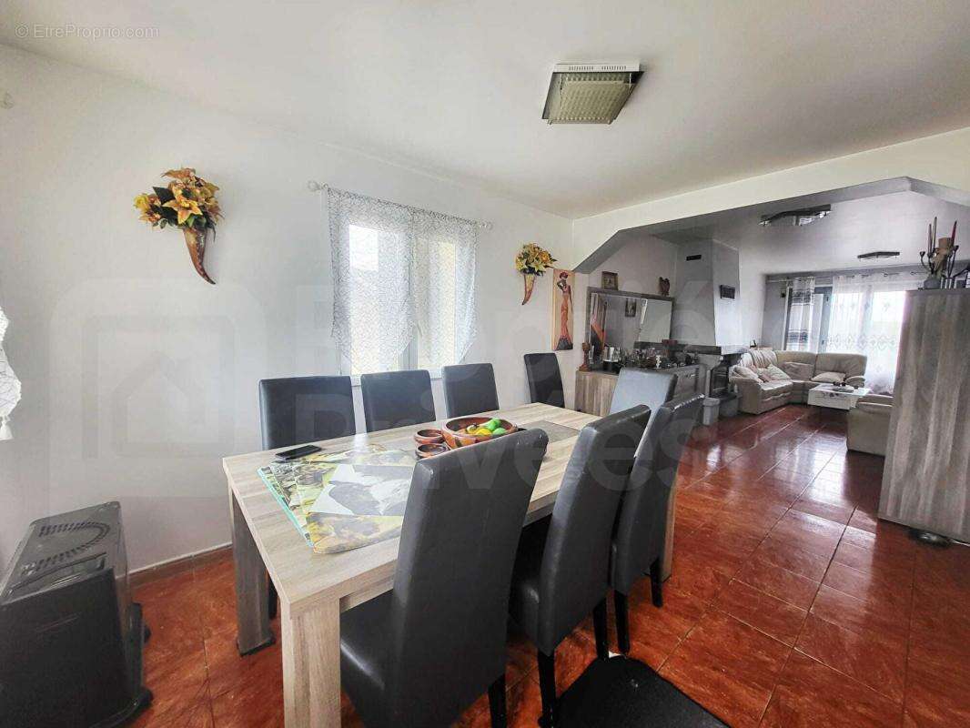 Maison sur sous-sol total, 4 chambres et jardin - photo 4
